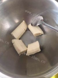 回味无穷的香蕉饼做法图解1)