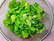 家常菜蒜茸油麦菜做法图解1)