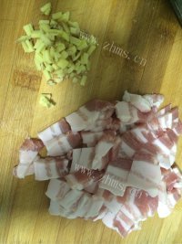 美味的酸菜面做法图解2)