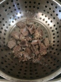 土豆南瓜烧排骨做法图解2)