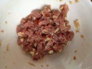 营养丰富的猪肉炒豆角做法图解3)