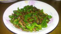 家常菜青椒炒小鱼干