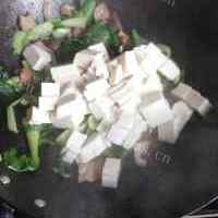 营养青菜豆腐肉片汤的做法图解七