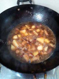 土豆烧肉做法图解8)