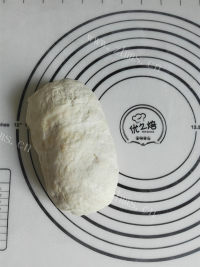 美味的香辣金枪鱼披萨做法图解2)