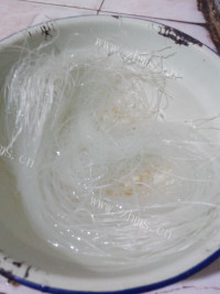 家常菜菠菜拌粉丝做法图解2)