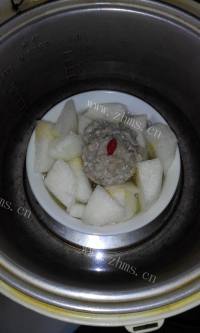 美味雪梨肉饼汤做法图解7)
