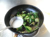 家常菜木耳炒油菜做法图解11)