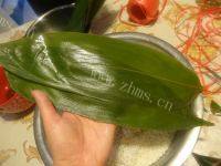 美味的红豆蜜枣粽做法图解2)