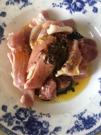 家庭版黑胡椒炒肉做法图解2)