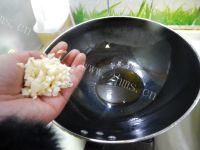 十分可口的茄汁金针菇做法图解2)