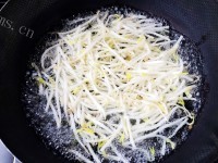 凉拌绿豆芽做法图解2)