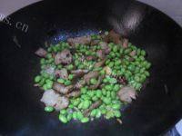 毛豆炒肉片做法图解7)