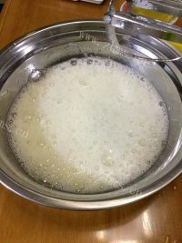 自制蔓越莓戚风蛋糕做法图解12)