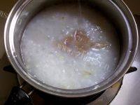 味道不错的生滚鱼片粥做法图解8)