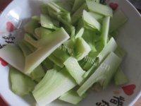 家常菜蒜炒西兰花做法图解2)