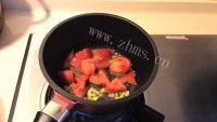 营养丰富的番茄蛋花汤做法图解6)