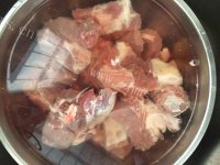 色香味俱全的红烧排骨做法图解1)