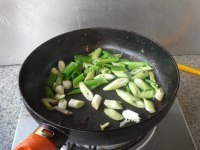 家常菜葱烧带鱼做法图解8)