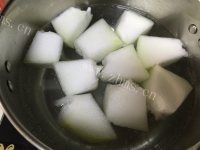 营养的蛤蜊冬瓜排骨汤做法图解1)