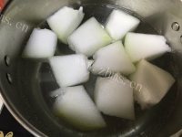 营养的蛤蜊冬瓜排骨汤的做法图解一