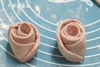 DIY紫薯玫瑰花卷做法图解10)