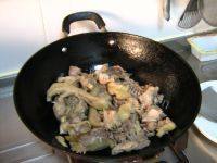 家常菜鸡肉炖粉条做法图解3)