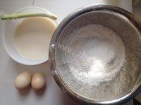 自制豆渣鸡蛋饼做法图解1)