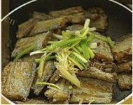 家常菜豆豉烧带鱼做法图解9)