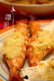 美味的蒜蓉奶酪焗虾贝