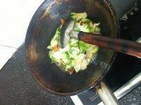 家常菜娃娃菜炒肉做法图解11)