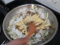 简易的包菜蛋炒饭