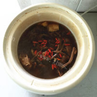 保健汤茶树菇煲大骨汤的做法图解九