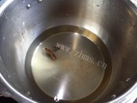 美味的鱿鱼炖排骨做法图解8)