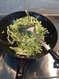 素炒芸豆丝做法图解3)