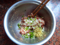 回味无穷的海苔卷肉做法图解2)