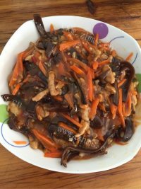 质嫩爽口的鱼香肉丝做法图解9)