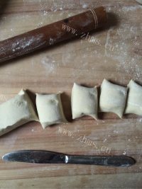 香飘十里的豆沙包做法图解5)