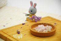 美味胡萝卜山药鸡蛋饼做法图解4)