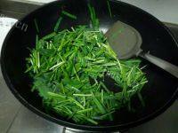 健康美食之韭菜炒鸡蛋做法图解7)