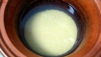 诱人的红枣小米粥做法图解5)