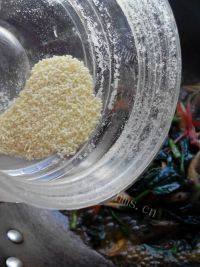 家常菜蘑菇炒菠菜