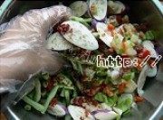 简单的蒸茄子豆角做法图解3)