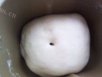 自制淡奶排包做法图解7)