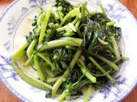 甘脆的蒜蓉茼蒿