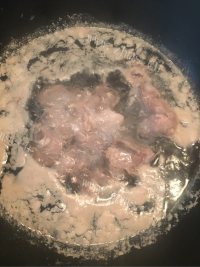 营养的海带豆腐排骨汤做法图解2)