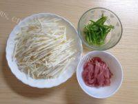 家常菜茭白炒肉丝做法图解2)