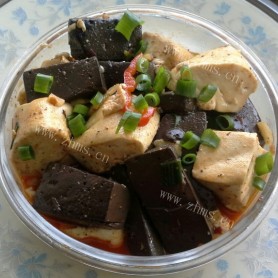 脆嫩可口的鸭血豆腐