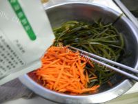 满口清香的凉拌海带丝做法图解8)