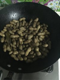 简易的盐水花生